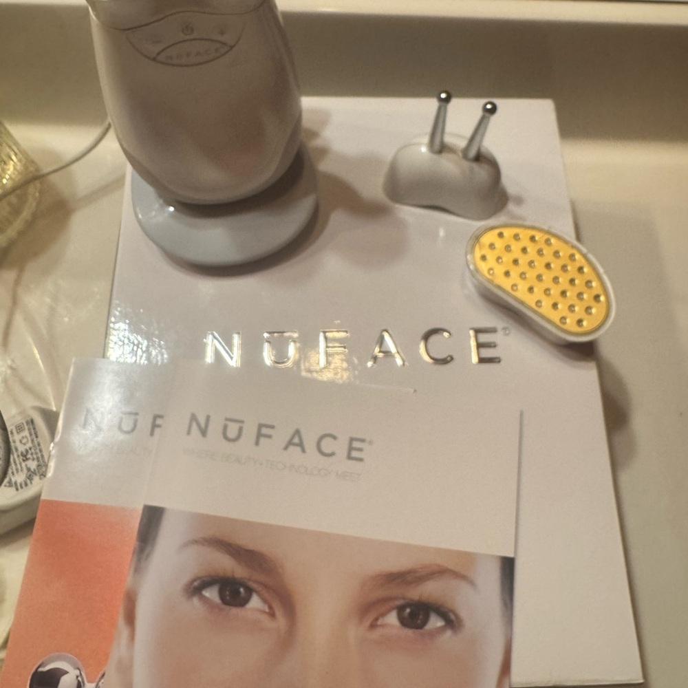 NuFACE Skincare Device - White
